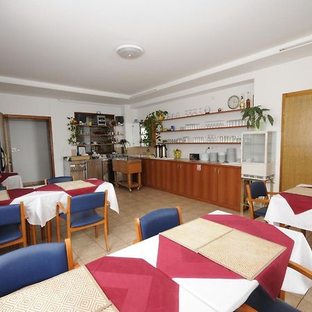 Pansion Antonio Bed and Breakfast Slavonski Brod Exteriör bild
