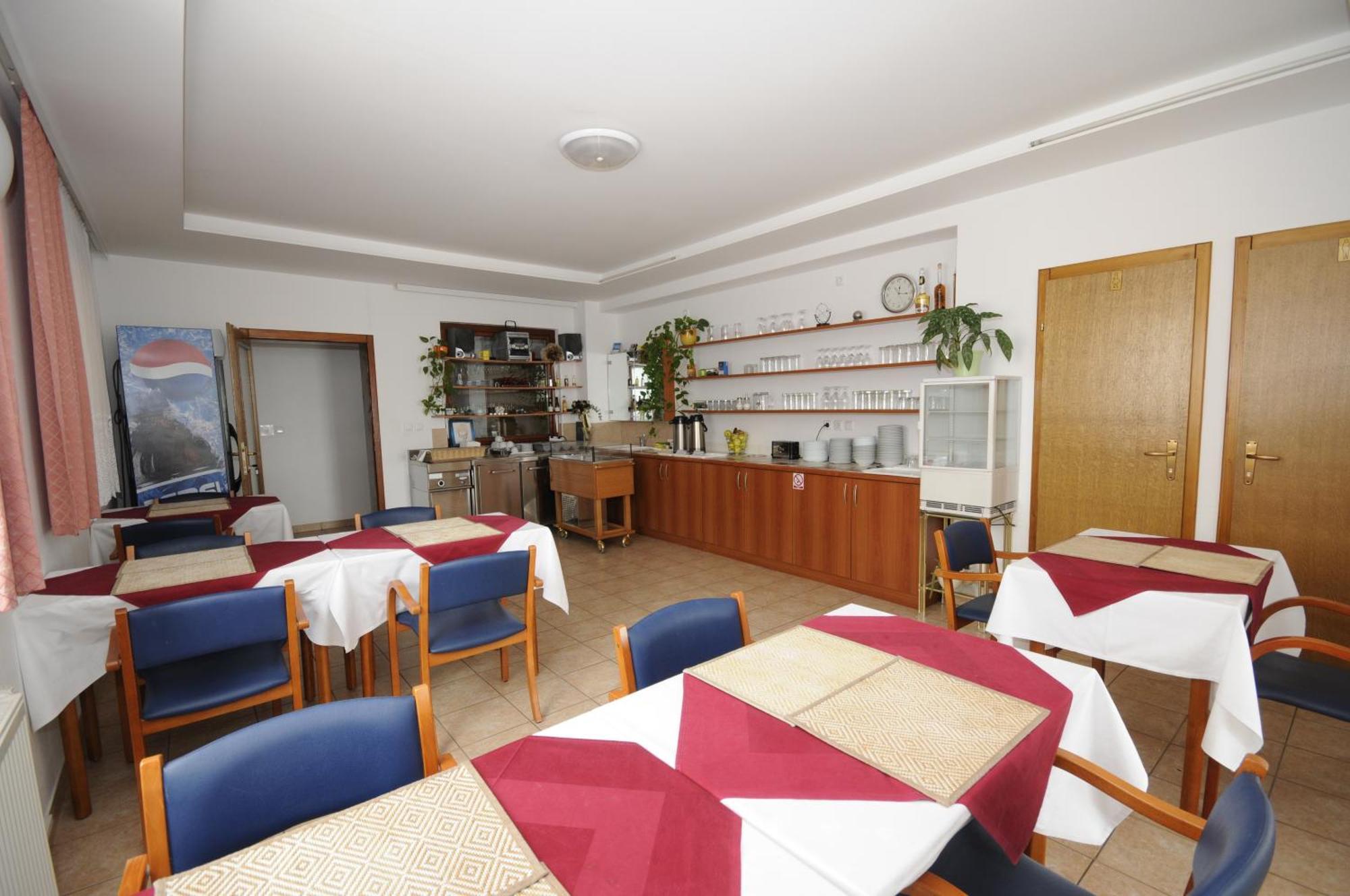 Pansion Antonio Bed and Breakfast Slavonski Brod Exteriör bild