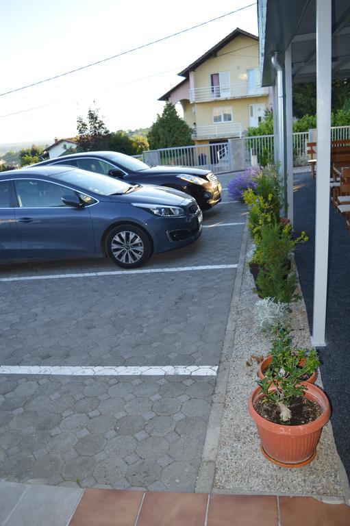 Pansion Antonio Bed and Breakfast Slavonski Brod Exteriör bild