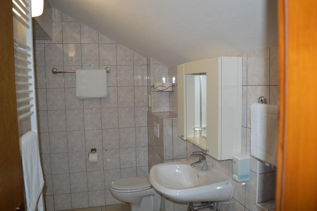 Pansion Antonio Bed and Breakfast Slavonski Brod Exteriör bild